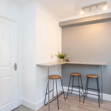 Knavesmire Mews 3 Bedrooms-free Parking * York