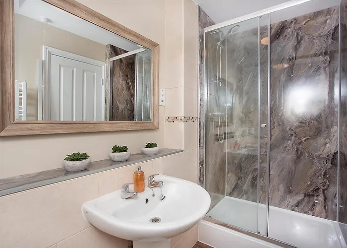 Knavesmire Mews 3 Bedrooms-free Parking * York