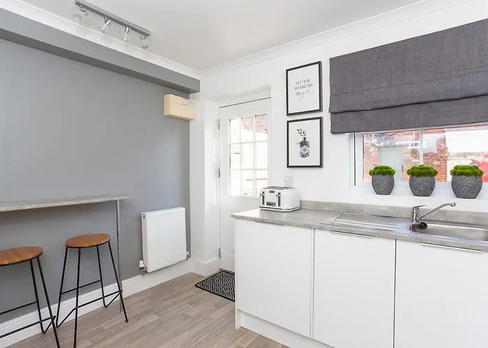 Knavesmire Mews 3 Bedrooms-free Parking * York