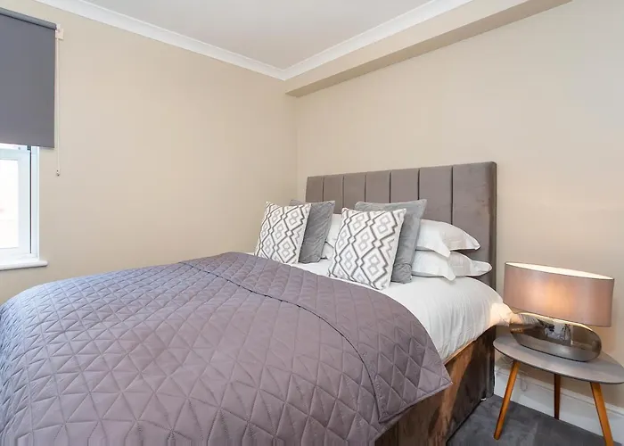 Knavesmire Mews 3 Bedrooms-free Parking York