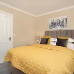 Knavesmire Mews 3 Bedrooms-free Parking Appartement